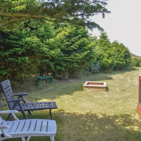 Two-bedroom Holiday In Logstor Løgsted